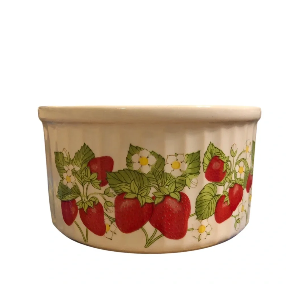 Action Strawberry Patterned Ramekin - Picture 2 of 5